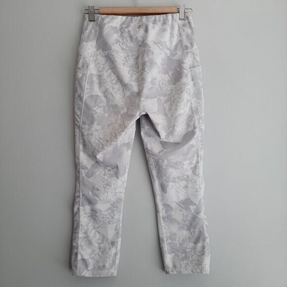 RBX Active Crop Capri Athletic Leggings Abstract Print Grey White Pockets Sz M - Picture 9 of 15
